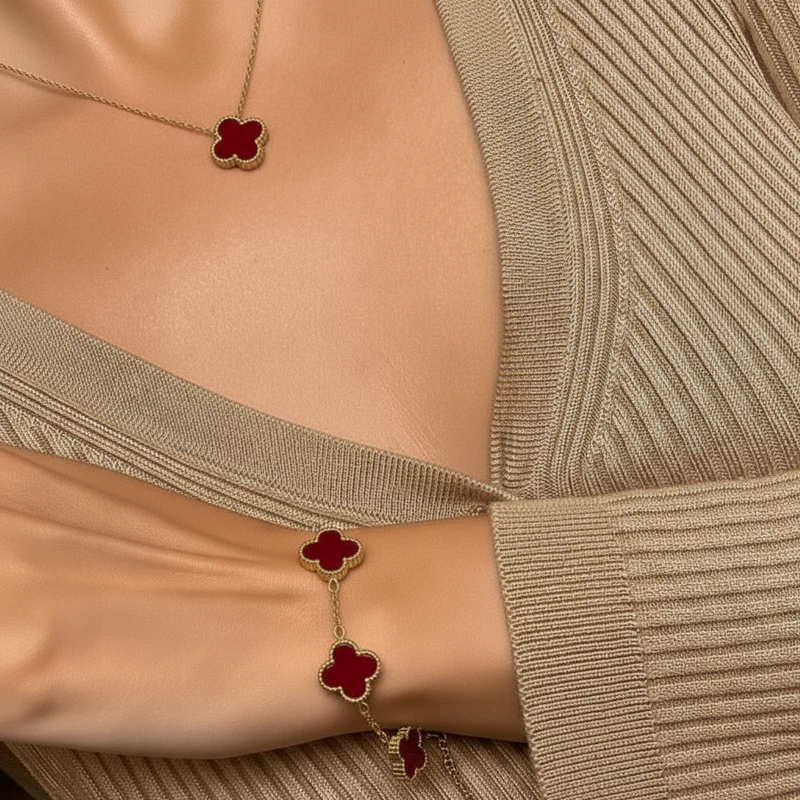 Collier Pernilla Trèfle Rouge